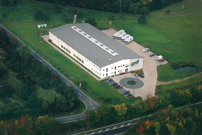 Wäscherei Diener Koblenz/Pfaffenheck Luftbild Frühling 1